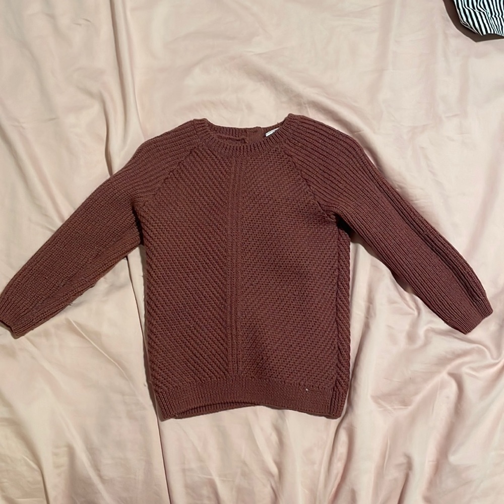 H&M chevron detail knit sweater in rust color size 12-18 months